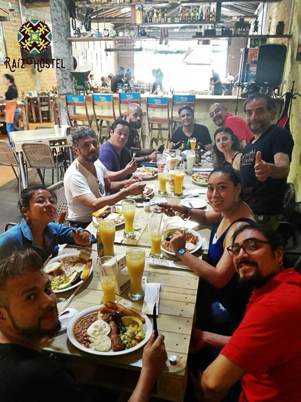 Raiz Hostel Medellín Exteriör bild